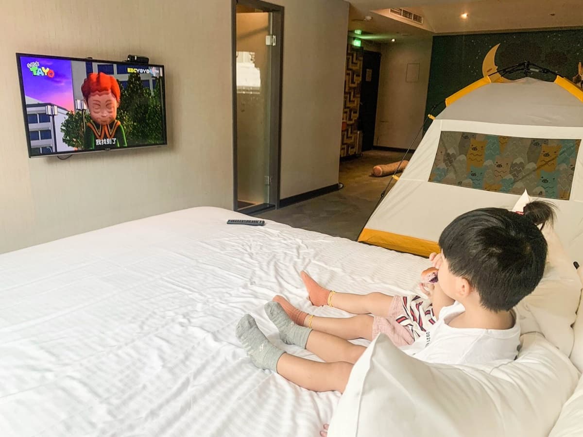 入住下殺3.5折!高雄「親子飯店」房內就有露營帳篷,免費爽玩沙坑+球池 入住下殺3.5折!高雄「親子飯店」房內就有露營帳篷,免費爽玩沙坑+球池