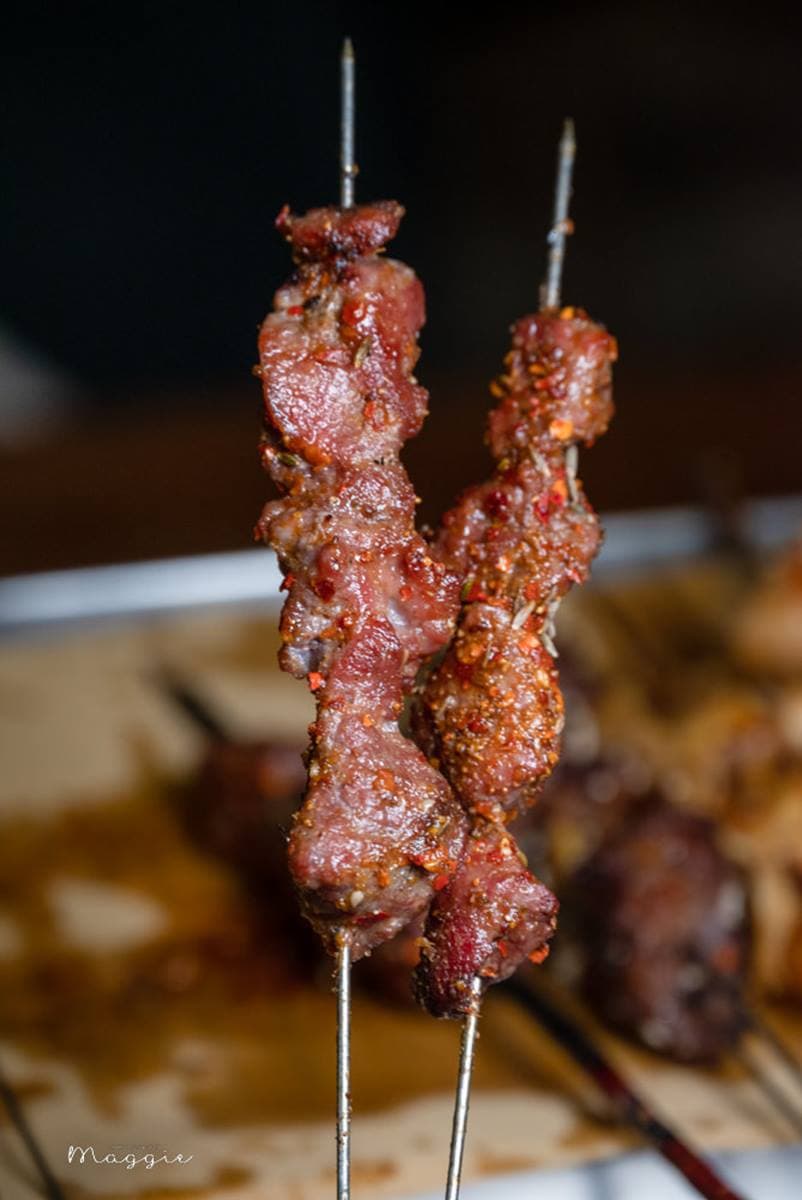 全台最好吃羊肉串?正宗「東北燒烤」70種食材任選,營業到凌晨3點宵夜首選 全台最好吃羊肉串?正宗「東北燒烤」70種食材任選,營業到凌晨3點宵夜首選