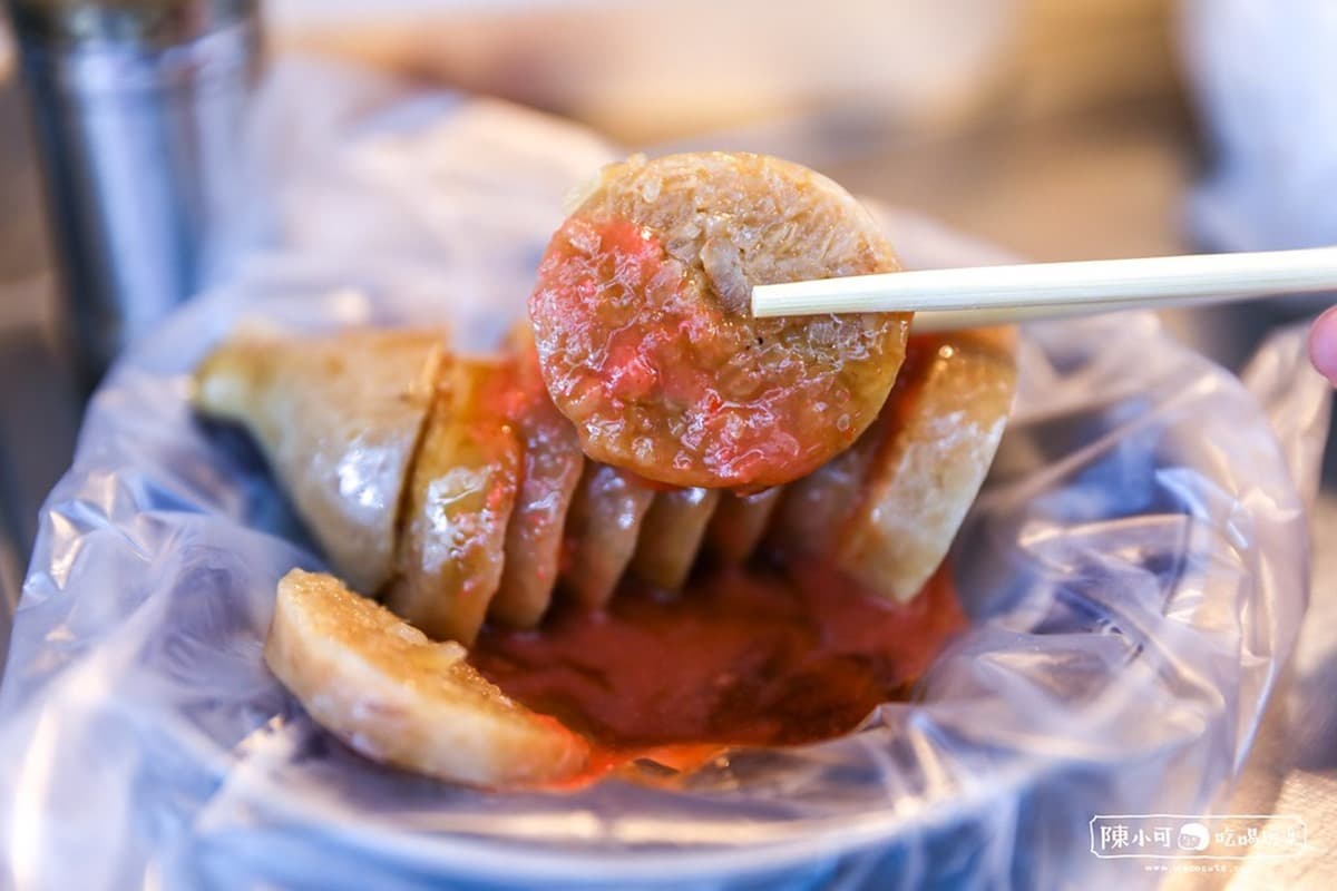 中秋賞煙火順吃!淡水人最愛6美食:60年糯米腸、溫體筍肉包、超萌白熊刨冰 淡水美食推薦:半坪屋手工糯米腸