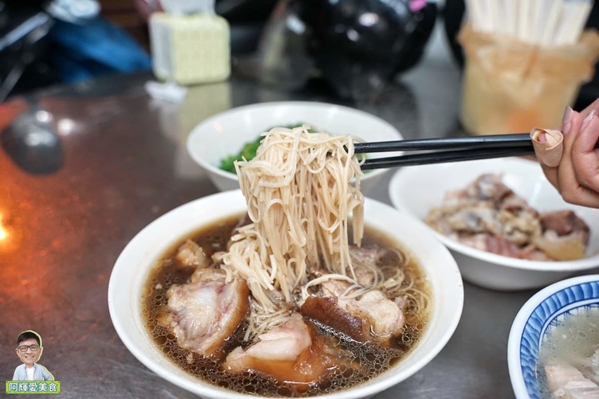 新竹風箏節順路吃!北區6高聲量美食:老字號豬腳、爆餡潤餅、巨無霸芋泥球 新竹風箏節順路吃!北區6高聲量美食:老字號豬腳、爆餡潤餅、巨無霸芋泥球