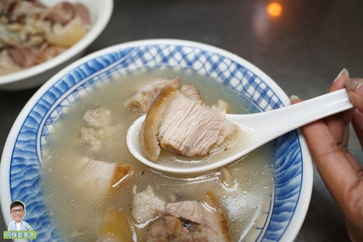 新竹風箏節順路吃!北區6高聲量美食:老字號豬腳、爆餡潤餅、巨無霸芋泥球 新竹風箏節順路吃!北區6高聲量美食:老字號豬腳、爆餡潤餅、巨無霸芋泥球