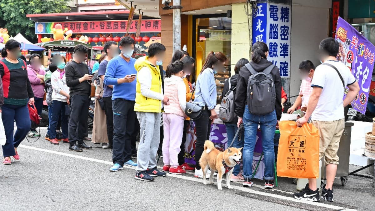大甲最強排隊美食!「古早味芋頭包」拜媽祖必吃,扎實內餡+淋祕醬太欠吃 大甲最強排隊美食!「古早味芋頭包」拜媽祖必吃,扎實內餡+淋祕醬太欠吃