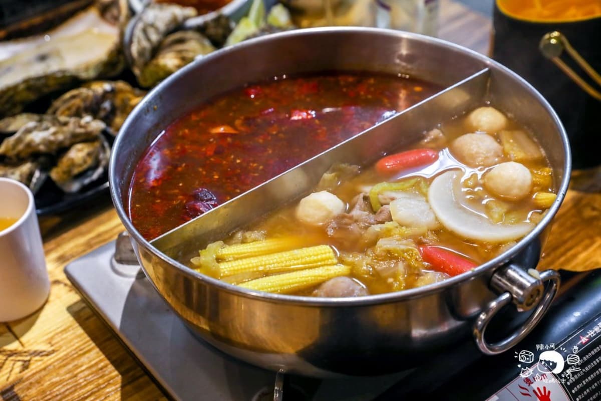 內用白飯吃到飽!三重「麻辣水煮魚」爽嗑整隻巴沙魚,巨無霸生蠔比手掌大 內用白飯吃到飽!三重「麻辣水煮魚」爽嗑整隻巴沙魚,巨無霸生蠔比手掌大