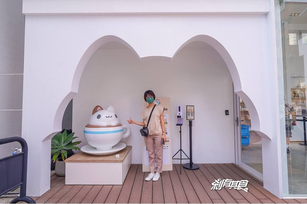 萌到捨不得喝!台中「主題咖啡廳」必點奶泡貓雞蛋糕,特殊設計尬飲料超可愛 萌到捨不得喝!台中「主題咖啡廳」必點奶泡貓雞蛋糕,特殊設計尬飲料超可愛