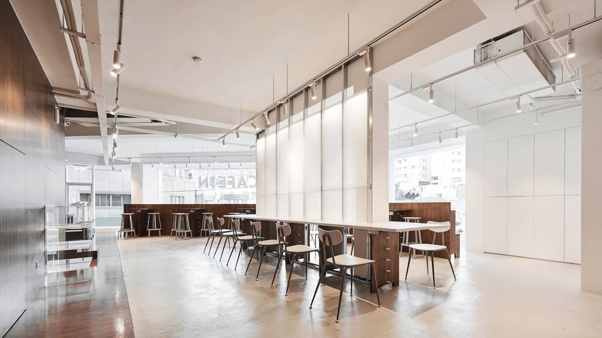純白3層樓「CAFE!N」進駐台中!首聯名開賣「咖哩烏龍麵」,咖啡控快衝打卡 純白3層樓「CAFE!N」進駐台中!首聯名開賣「咖哩烏龍麵」,咖啡控快衝打卡