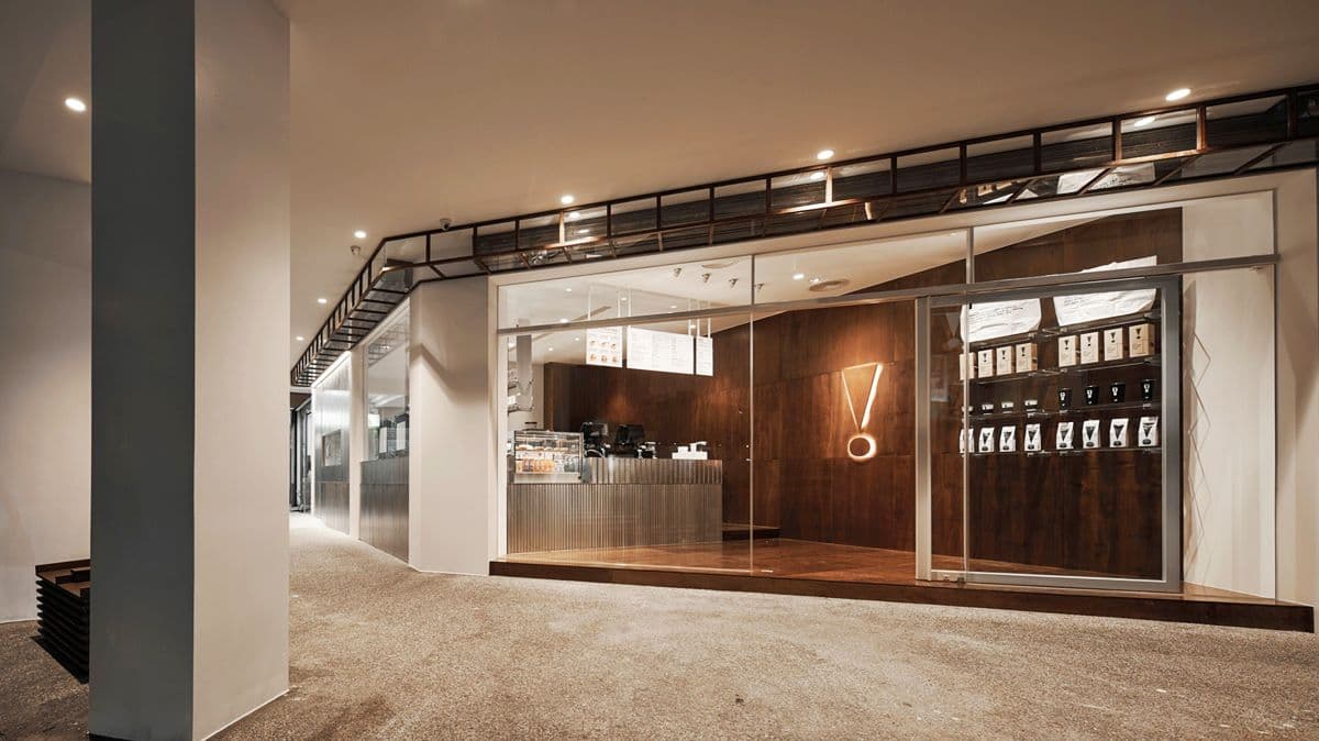 純白3層樓「CAFE!N」進駐台中!首聯名開賣「咖哩烏龍麵」,咖啡控快衝打卡 純白3層樓「CAFE!N」進駐台中!首聯名開賣「咖哩烏龍麵」,咖啡控快衝打卡