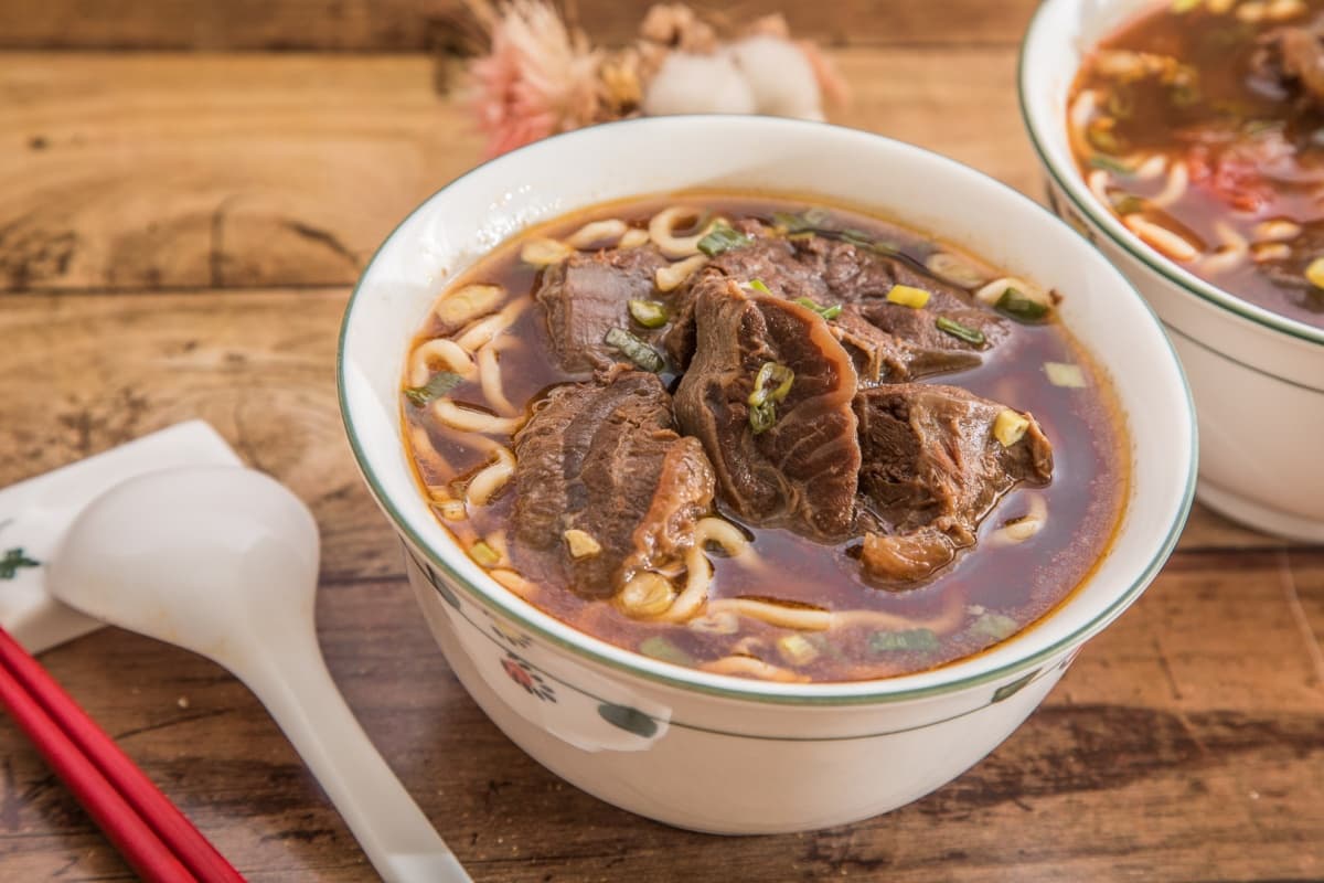 桃園人推爆!中壢5必吃牛肉麵:免費加麵加湯、1700則好評、只賣1種湯頭 桃園人推爆!中壢5必吃牛肉麵:免費加麵加湯、1700則好評、只賣1種湯頭