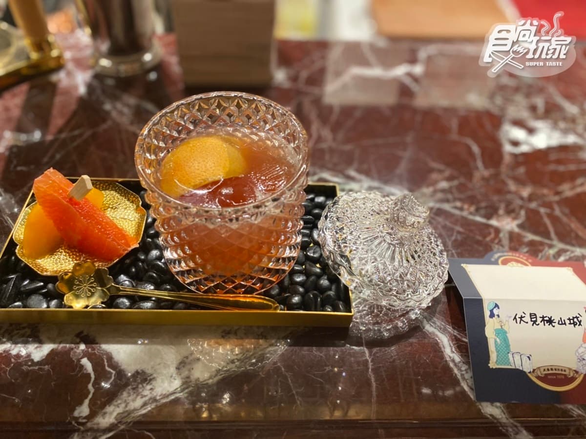 【新開店】星級火車開進百貨!首創「和洋食茶酒列車餐廳」,大正浪漫風美翻 【新開店】星級火車開進百貨!首創「和洋食茶酒列車餐廳」,大正浪漫風美翻