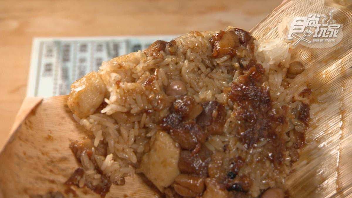 飄香一甲子!台南古早味「粽葉米糕」吸飽滷汁,Q彈糯米+傳統滷丸鹹香唰嘴