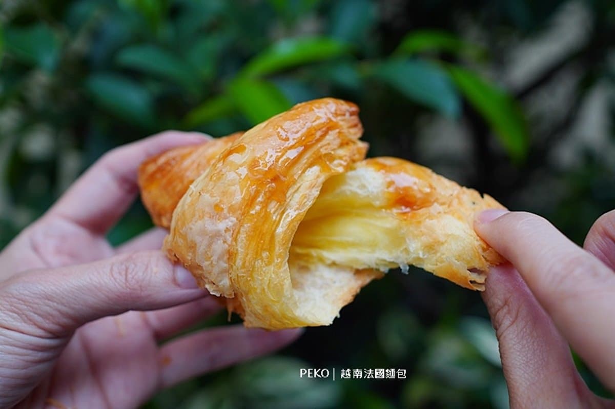 網評4.3星排隊美食!第二市場爆餡「法國麵包」市長也愛,加碼吃12元現烤可頌 網評4.3星排隊美食!第二市場爆餡「法國麵包」市長也愛,加碼吃12元現烤可頌