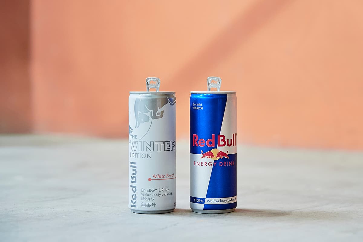 日韓夯爆!Red Bull「冬季白桃風味」台灣首上市,限量白桃扭蛋機只送不賣 日韓夯爆!Red Bull「冬季白桃風味」台灣首上市,限量白桃扭蛋機只送不賣