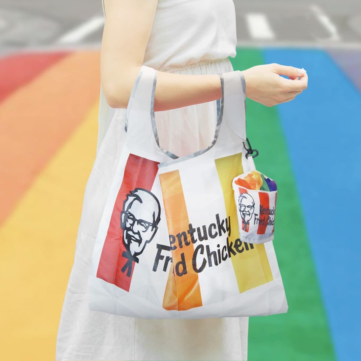 就是明天!肯德基免費爽拿「KFC彩虹環保提袋」,可愛吊飾展開變成彩虹配件 就是明天!肯德基免費爽拿「KFC彩虹環保提袋」,可愛吊飾展開變成彩虹配件