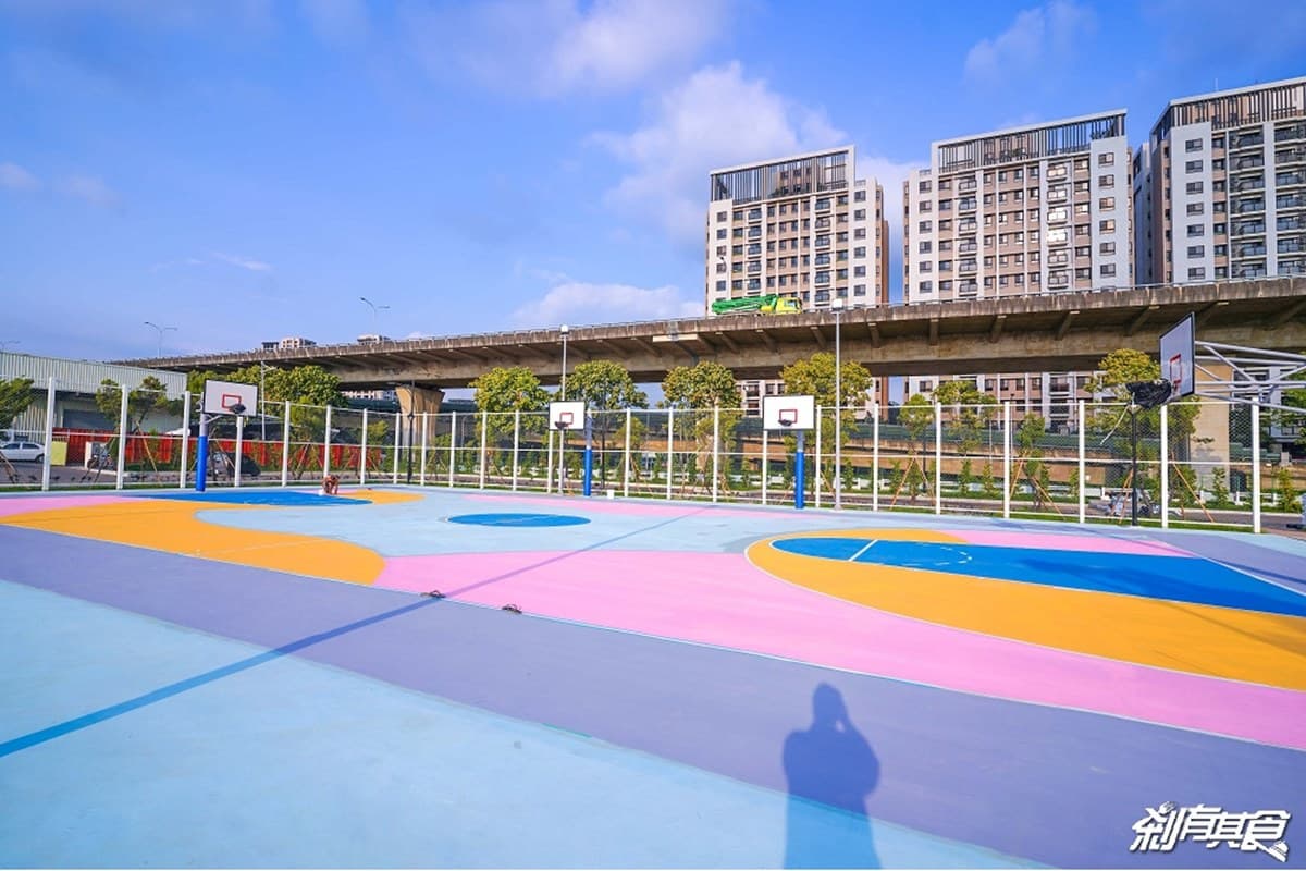 「全台最高戶外滑梯」在台中!近萬坪「馬卡龍公園」正式開放,免費玩到併軌 「全台最高戶外滑梯」在台中!近萬坪「馬卡龍公園」正式開放,免費玩到併軌