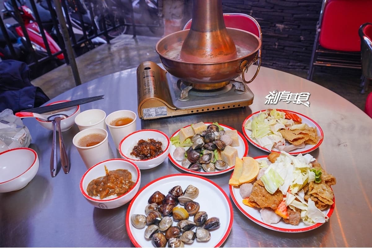 大胃王福音!「蒙古烤肉+酸菜白肉鍋」吃到飽僅328元,滷肉飯、霜淇淋無限吃 大胃王福音!「蒙古烤肉+酸菜白肉鍋」吃到飽僅328元,滷肉飯、霜淇淋無限吃