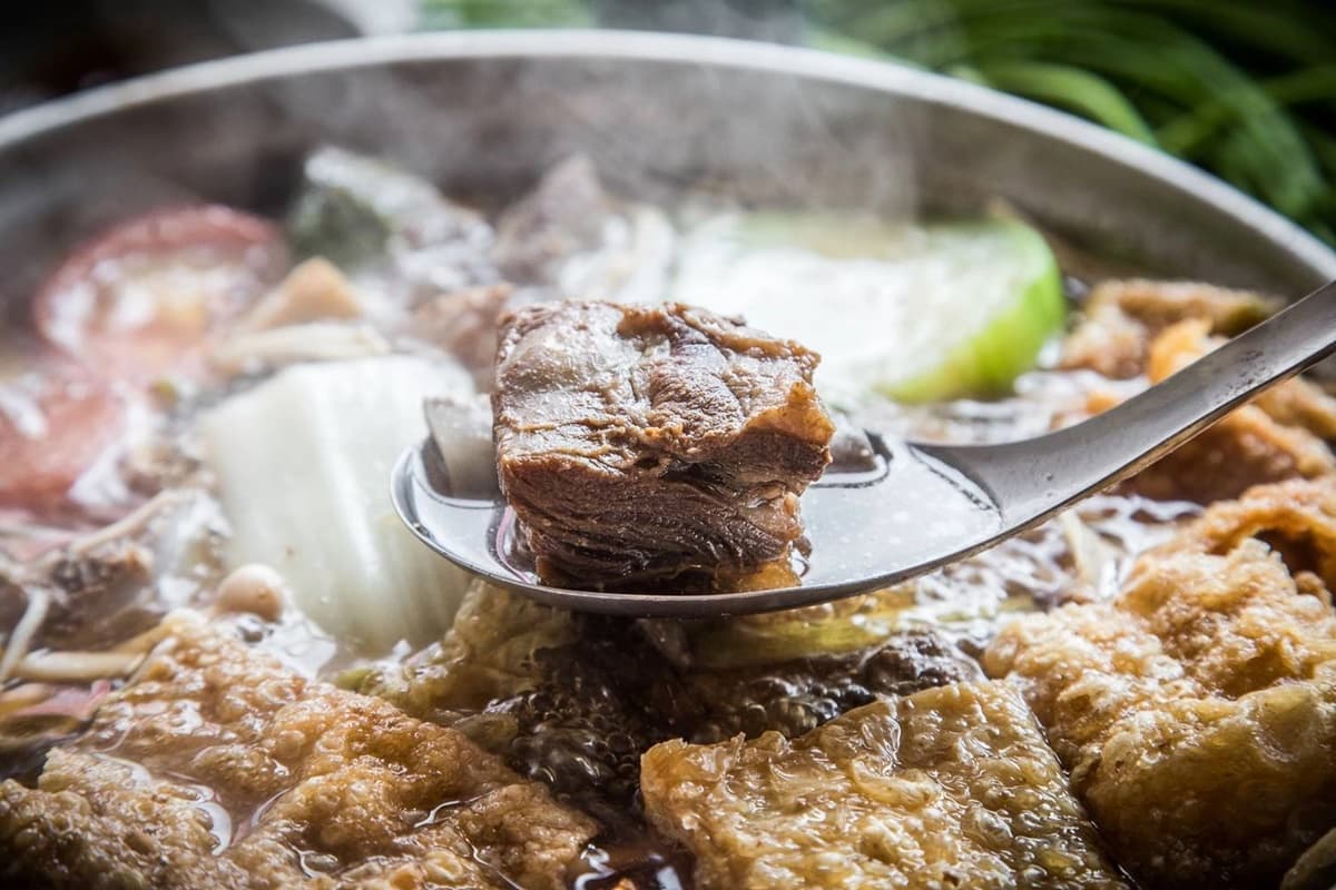免500元羊肉爐吃到飽!近百種食材、羊大骨無限吃,加碼開吸精華滿滿羊骨髓 免500元羊肉爐吃到飽!近百種食材、羊大骨無限吃,加碼開吸精華滿滿羊骨髓