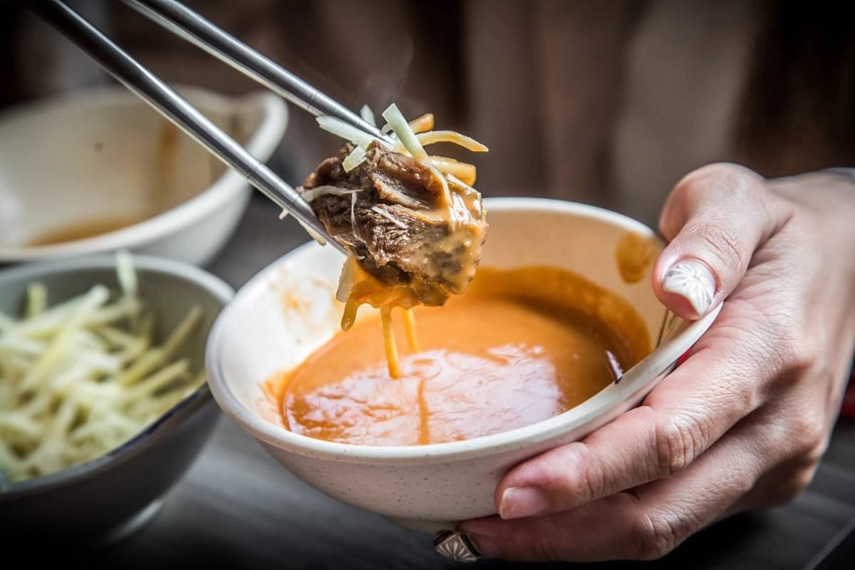 免500元羊肉爐吃到飽!近百種食材、羊大骨無限吃,加碼開吸精華滿滿羊骨髓 免500元羊肉爐吃到飽!近百種食材、羊大骨無限吃,加碼開吸精華滿滿羊骨髓
