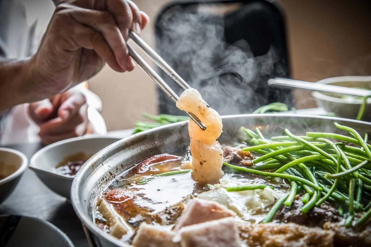 免500元羊肉爐吃到飽!近百種食材、羊大骨無限吃,加碼開吸精華滿滿羊骨髓 免500元羊肉爐吃到飽!近百種食材、羊大骨無限吃,加碼開吸精華滿滿羊骨髓