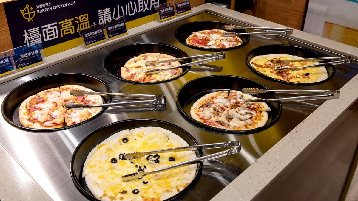 「韓式炸雞+Pizza吃到飽」只要319元!炸雞控衝台中,再嗑年糕麵、魚板湯 「韓式炸雞+Pizza吃到飽」只要319元!炸雞控衝台中,再嗑年糕麵、魚板湯