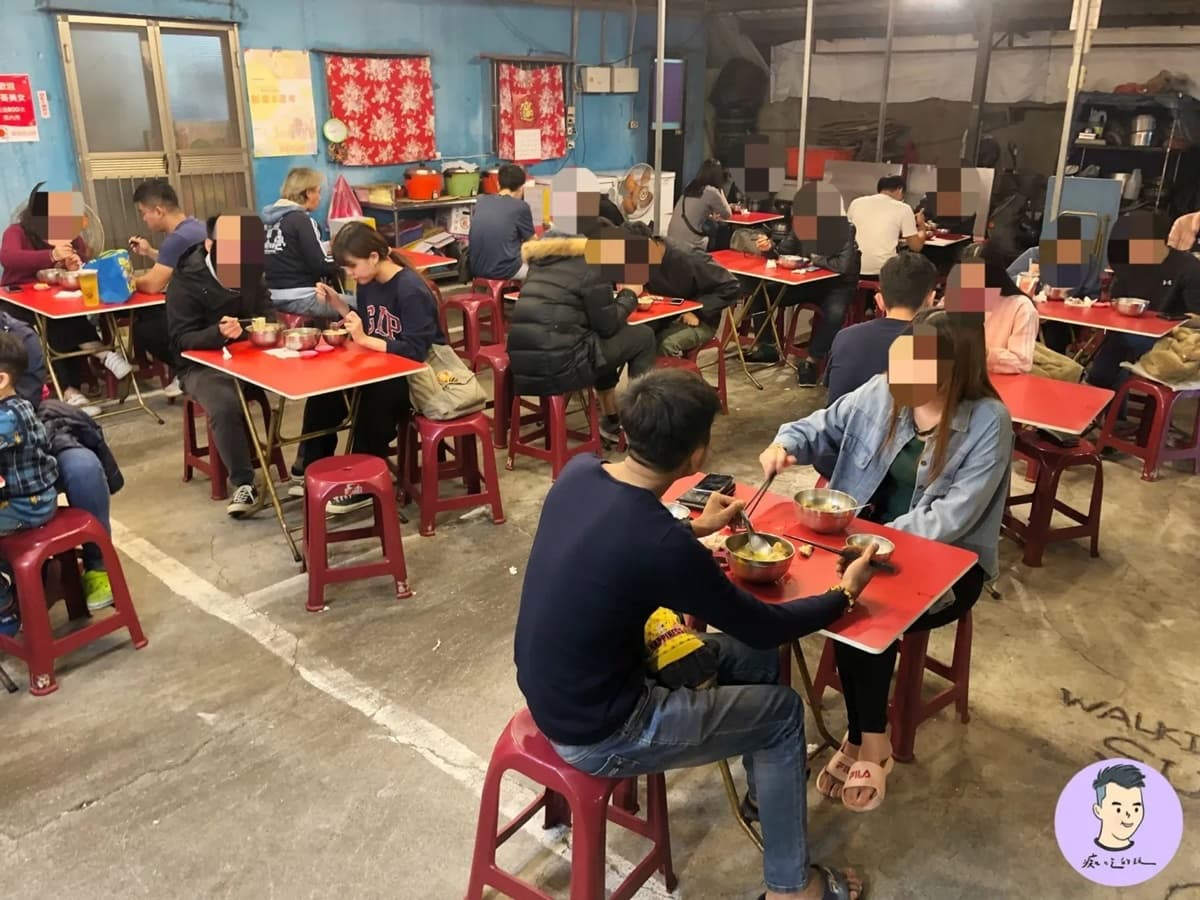 免費加湯800次!超狂「排隊麻油雞麵線」清甜唰嘴,古早味麻油雞飯限量必搶 免費加湯800次!超狂「排隊麻油雞麵線」清甜唰嘴,古早味麻油雞飯限量必搶