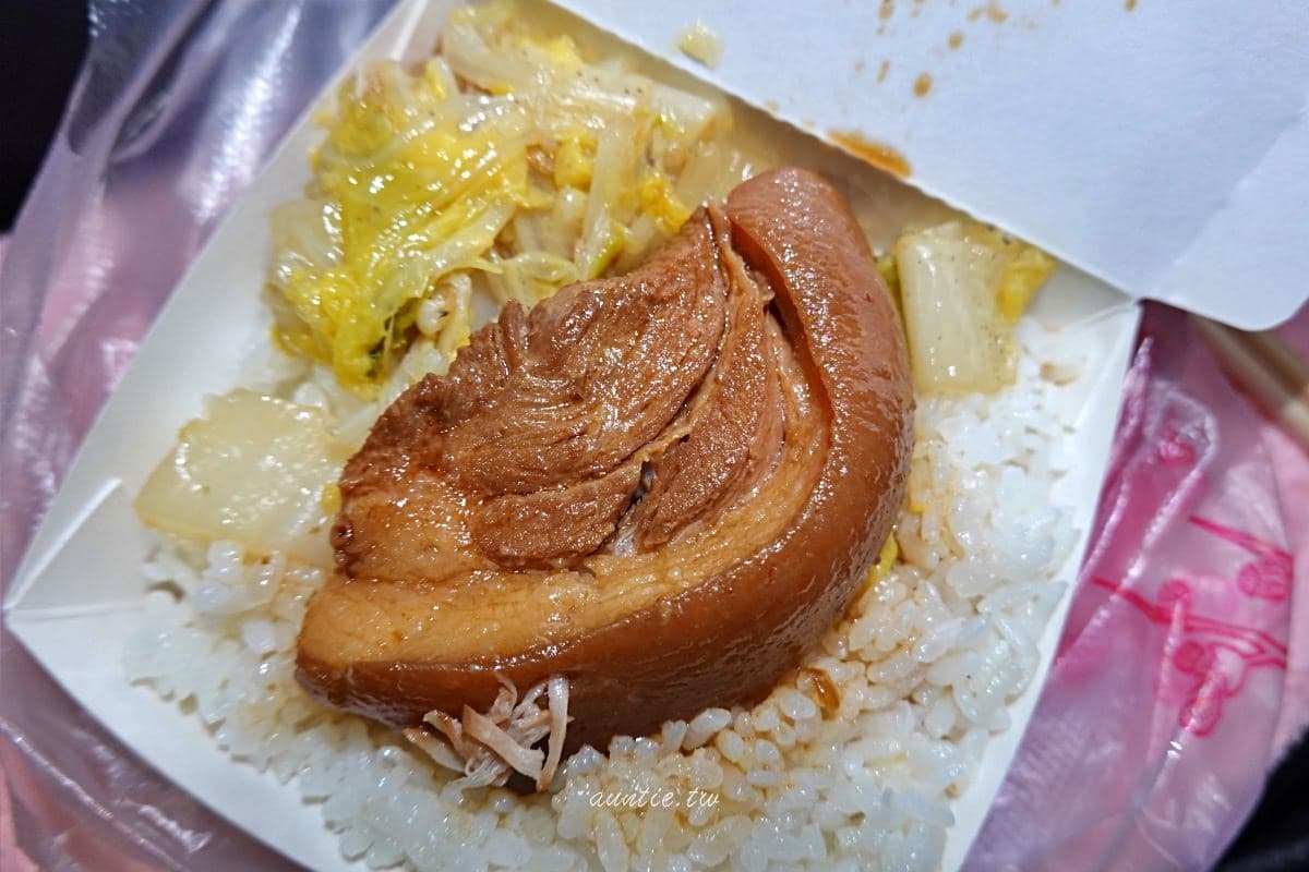PK阿泉爌肉飯!彰化最強6家名店:老字號80年、加半熟蛋超邪惡、3小時完售 PK阿泉爌肉飯!彰化最強6家名店:老字號80年、加半熟蛋超邪惡、3小時完售