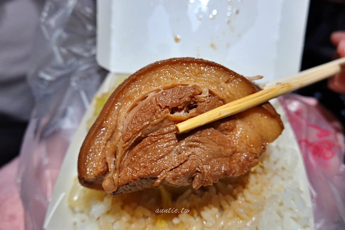 PK阿泉爌肉飯!彰化最強6家名店:老字號80年、加半熟蛋超邪惡、3小時完售 PK阿泉爌肉飯!彰化最強6家名店:老字號80年、加半熟蛋超邪惡、3小時完售