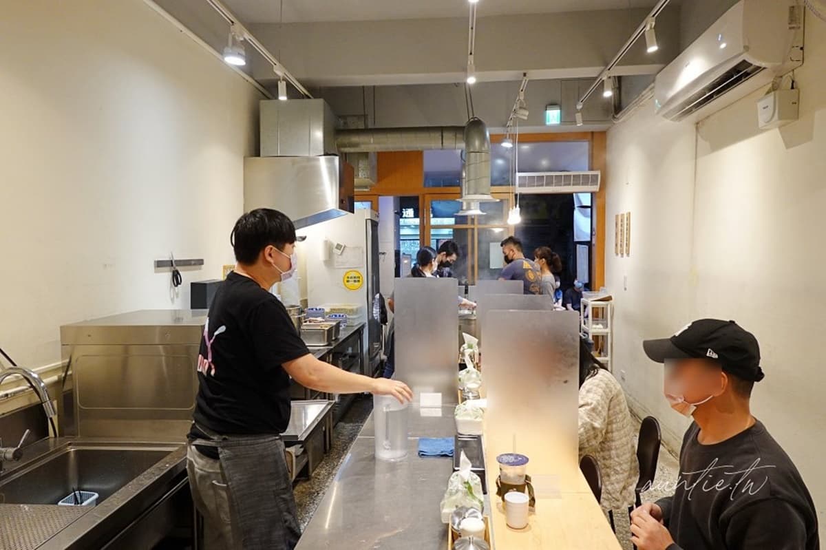蒜泥、拉麵無限加爆!永和超夯「百元出頭」平價拉麵,日本人激推加「這味」 蒜泥、拉麵無限加爆!永和超夯「百元出頭」平價拉麵,日本人激推加「這味」