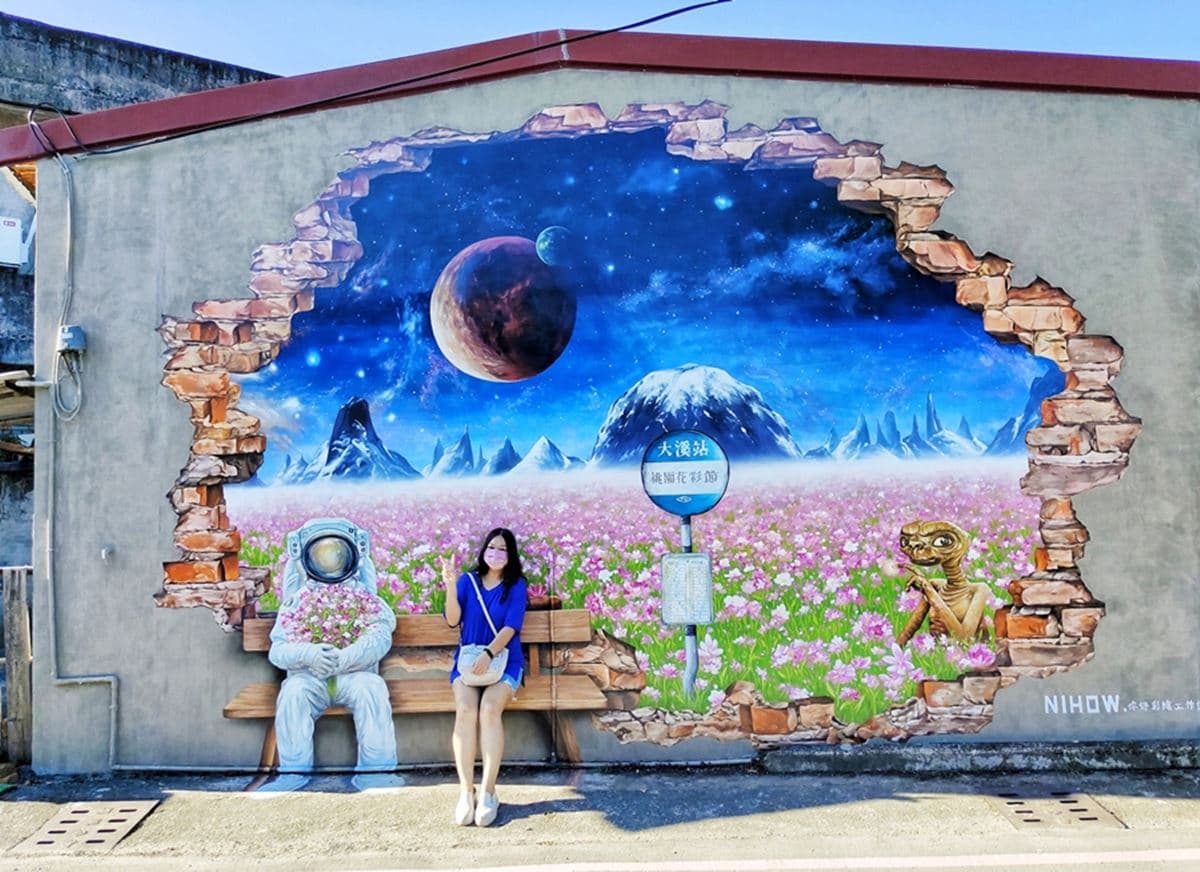 神祕幽浮、外星人出沒花田!「2022桃園花彩節」11/20前快衝,搶拍7米高太空梭 神祕幽浮、外星人出沒花田!「2022桃園花彩節」11/20前快衝,搶拍7米高太空梭