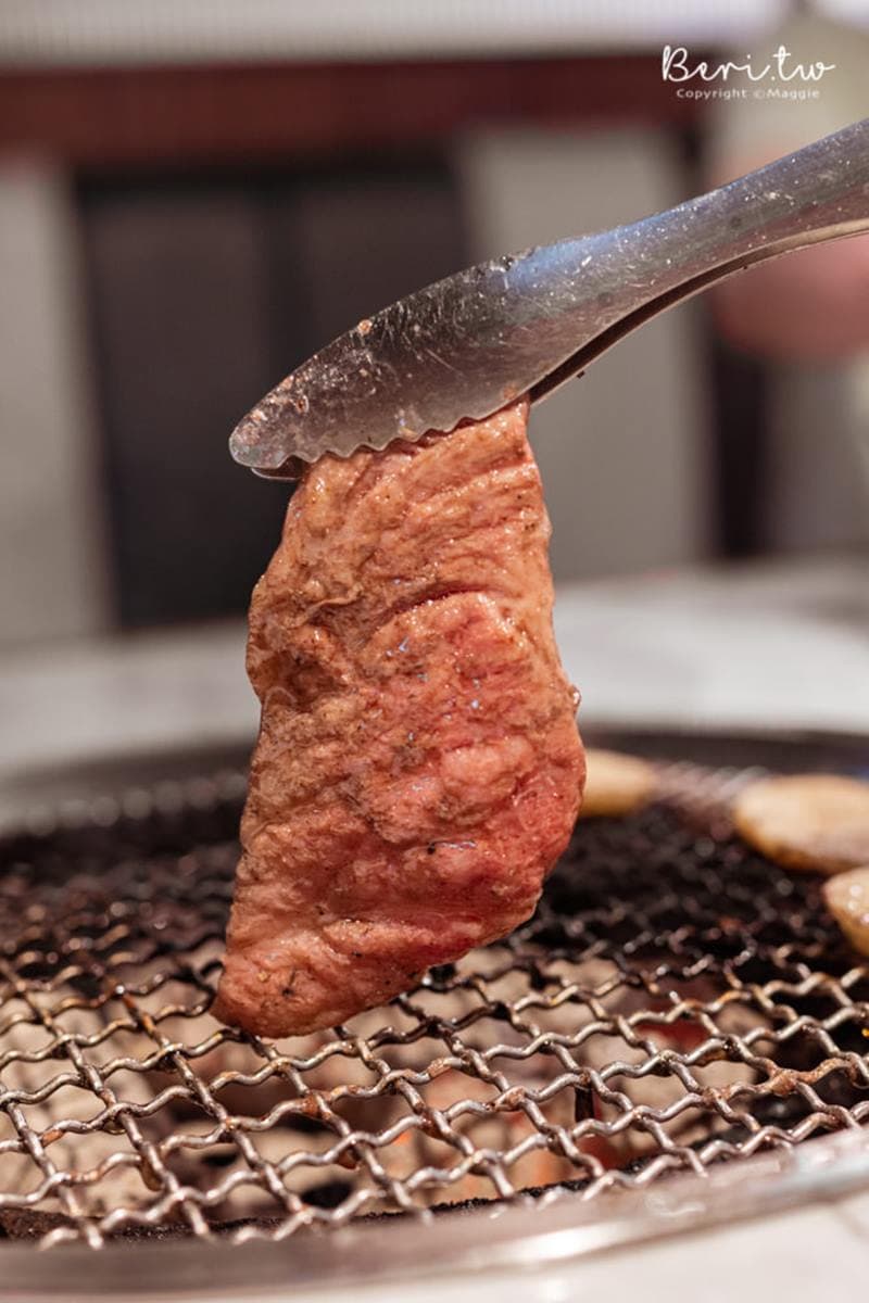 年末聚餐先收!6家KTV歡唱餐廳:自己釣龍蝦、專人代烤燒肉、華燈初上場景 年末聚餐先收!6家KTV歡唱餐廳:自己釣龍蝦、專人代烤燒肉、華燈初上場景