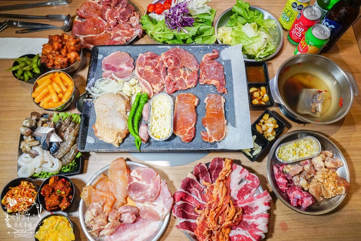 聚餐不傷荷包! 399元內6韓式烤肉吃到飽:爽嗑13種厚切肉、80種海陸食材任吃 楠梓美食:打爆豬韓式燒肉吃到飽|389元起開吃