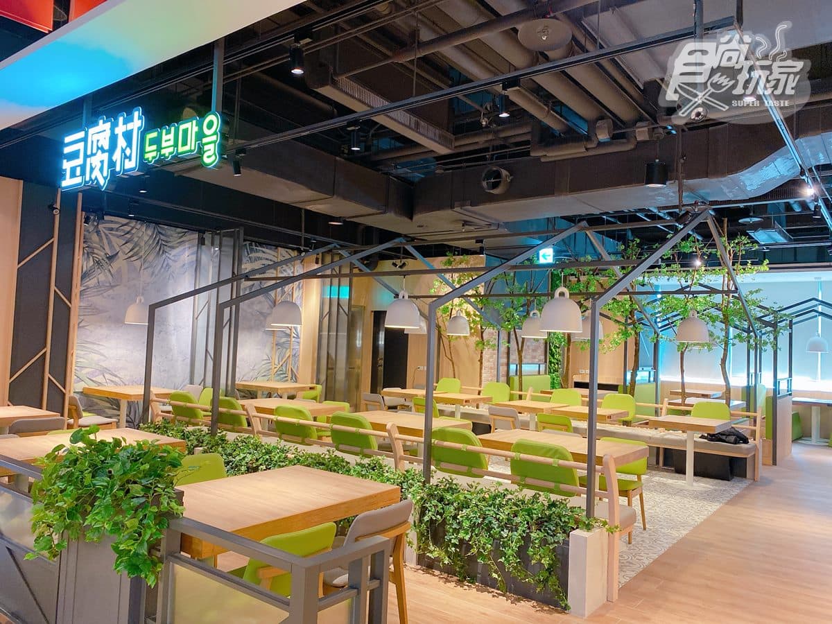 【新開店】超跑專區百貨開逛!必拍韓國街景電影院,整個月對名字免費吃螃蟹 【新開店】超跑專區百貨開逛!必拍韓國街景電影院,整個月對名字免費吃螃蟹