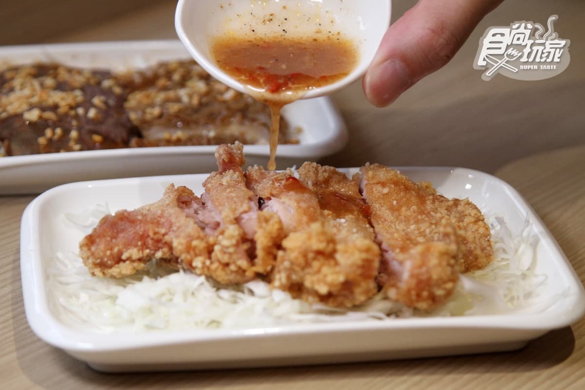 這不是素的!成都「小吃霸主」台北吃得到,必點秒殺款「火燒蝦素椒麵」 這不是素的!成都「小吃霸主」台北吃得到,必點秒殺款「火燒蝦素椒麵」