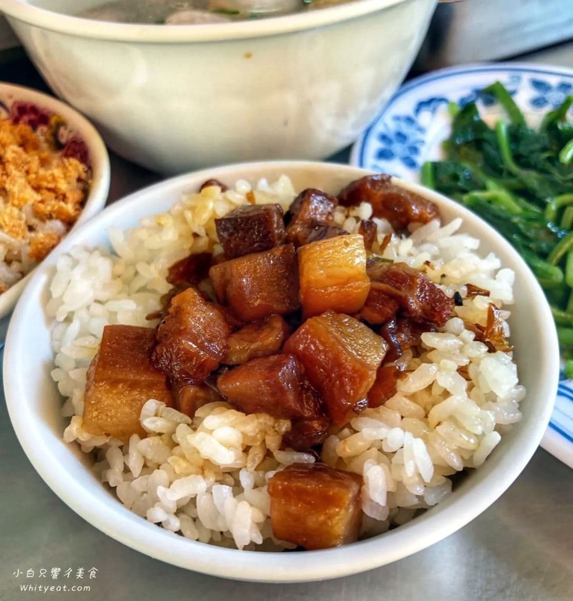 老闆根本做公益!6家正餐50元有找:45元蝦仁炒飯、15元肉燥飯、20元麵線羹 老闆根本做公益!6家正餐50元有找:45元蝦仁炒飯、15元肉燥飯、20元麵線羹