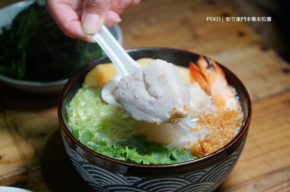 新竹最強芋頭米粉湯!香Q芋頭尬海鮮塞滿整碗,「好評破千攤車」隱身市場 新竹最強芋頭米粉湯!香Q芋頭尬海鮮塞滿整碗,「好評破千攤車」隱身市場