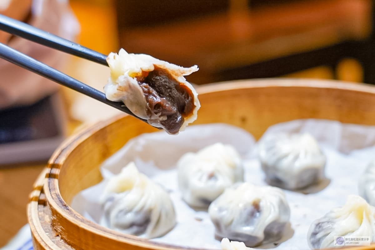 號稱「桃園小鼎泰豐」!大分量排骨炒飯CP值超高,Q彈爆汁燒賣包整隻蝦 號稱「桃園小鼎泰豐」!大分量排骨炒飯CP值超高,Q彈爆汁燒賣包整隻蝦