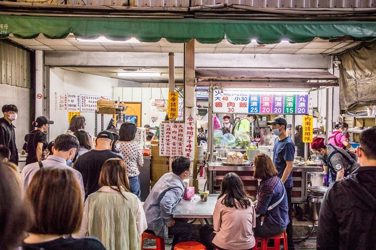 嘉義最狂排隊宵夜!「神級雞肉飯」好評飆破4000則,軟Q火雞肉片鮮嫩多汁 嘉義最狂排隊宵夜!「神級雞肉飯」好評飆破4000則,軟Q火雞肉片鮮嫩多汁