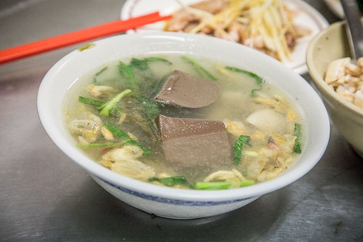 嘉義最狂排隊宵夜!「神級雞肉飯」好評飆破4000則,軟Q火雞肉片鮮嫩多汁 嘉義最狂排隊宵夜!「神級雞肉飯」好評飆破4000則,軟Q火雞肉片鮮嫩多汁