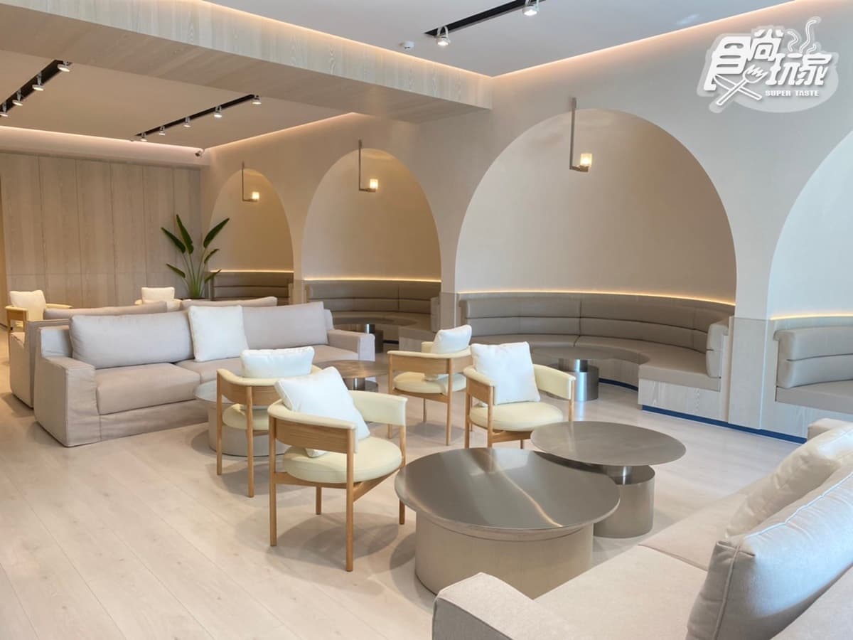 蜷尾家「百靈油霜淇淋」秒上癮!台中150坪最美咖啡店:年輪蛋糕、耶誕飲必點 蜷尾家「百靈油霜淇淋」秒上癮!台中150坪最美咖啡店:年輪蛋糕、耶誕飲必點