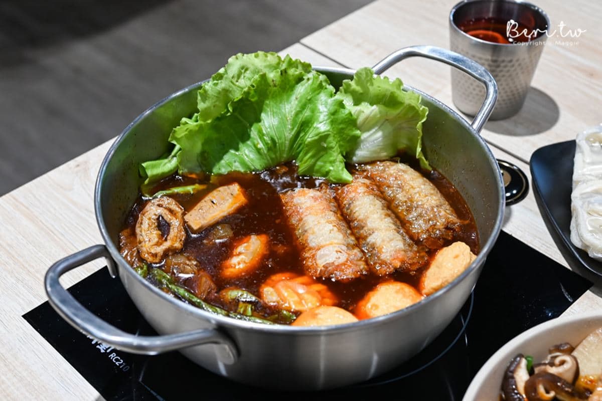 寒冬1人也能嗑!桃園「4.9星麻辣鍋」288元就能吃,香辣滷肉飯內行必點 寒冬1人也能嗑!桃園「4.9星麻辣鍋」288元就能吃,香辣滷肉飯內行必點