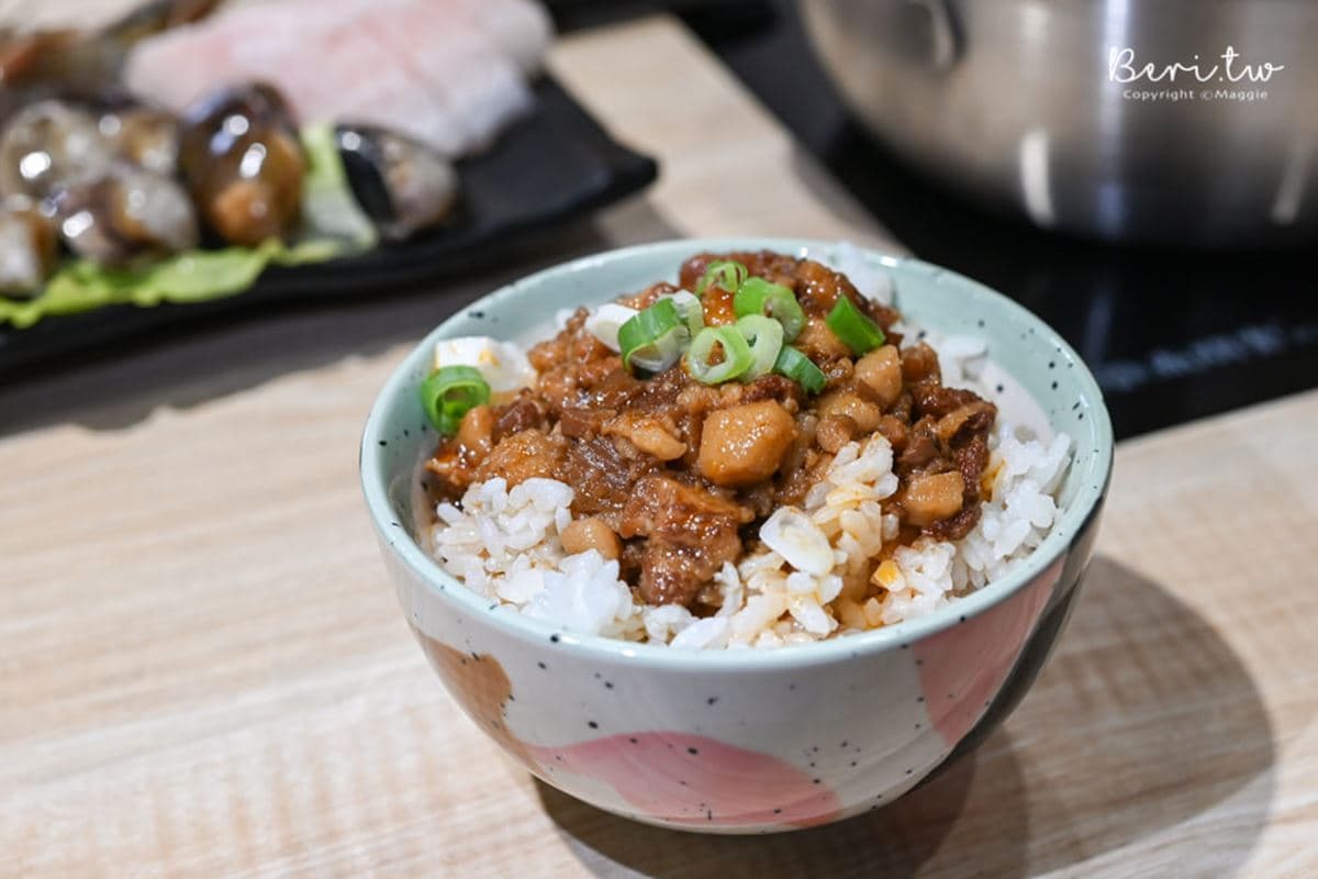 寒冬1人也能嗑!桃園「4.9星麻辣鍋」288元就能吃,香辣滷肉飯內行必點 寒冬1人也能嗑!桃園「4.9星麻辣鍋」288元就能吃,香辣滷肉飯內行必點