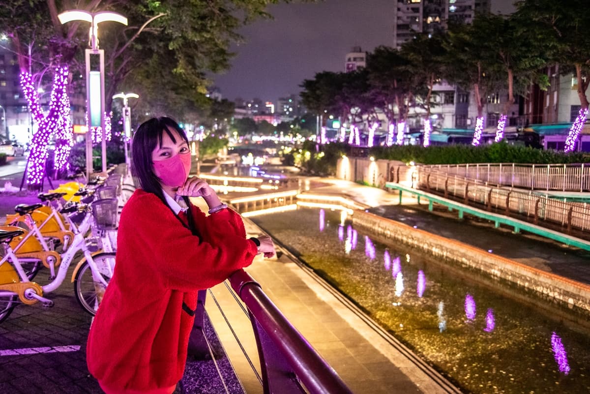 免跑新北耶誕城!快衝「中港大排、鴨母港」免費拍超萌麋鹿、1.8公里燈海步道 免跑新北耶誕城!快衝「中港大排、鴨母港」免費拍超萌麋鹿、1.8公里燈海步道