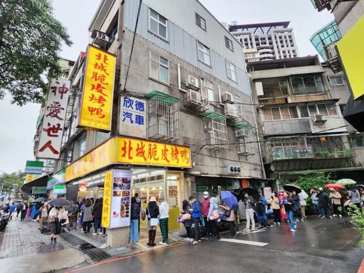 草莓控不藏私!網推6家手拿甜點:洪瑞珍三明治、月銷萬顆生乳包、髒髒大福 草莓控不藏私!網推6家手拿甜點:洪瑞珍三明治、月銷萬顆生乳包、髒髒大福