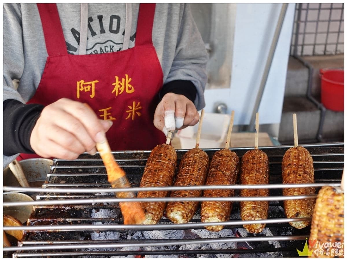 嘉義烤玉米霸主PK!5家排隊名店:30元佛心價、取餐先等8小時、70年老店 嘉義烤玉米霸主PK!5家排隊名店:30元佛心價、取餐先等8小時、70年老店