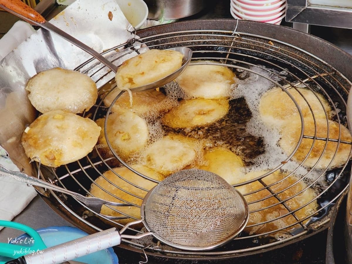 只要75元吸爆羊大骨!「88年羊肉湯老店」好評破千則,搭炸肉圓百元吃超飽 只要75元吸爆羊大骨!「88年羊肉湯老店」好評破千則,搭炸肉圓百元吃超飽