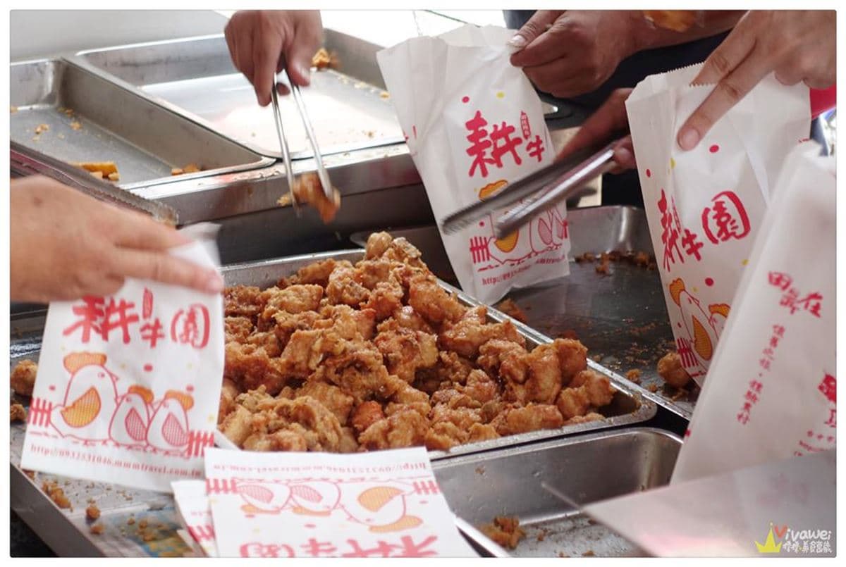 地方媽媽都瘋搶!市場傳奇「秒殺炸雞」想吃拼手速,免40元就能爽嗑大雞腿 地方媽媽都瘋搶!市場傳奇「秒殺炸雞」想吃拼手速,免40元就能爽嗑大雞腿