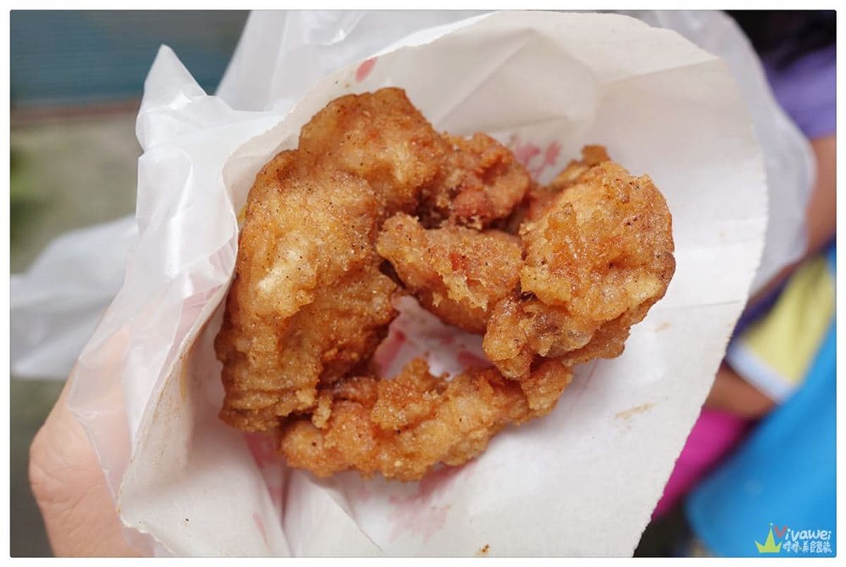 地方媽媽都瘋搶!市場傳奇「秒殺炸雞」想吃拼手速,免40元就能爽嗑大雞腿 地方媽媽都瘋搶!市場傳奇「秒殺炸雞」想吃拼手速,免40元就能爽嗑大雞腿