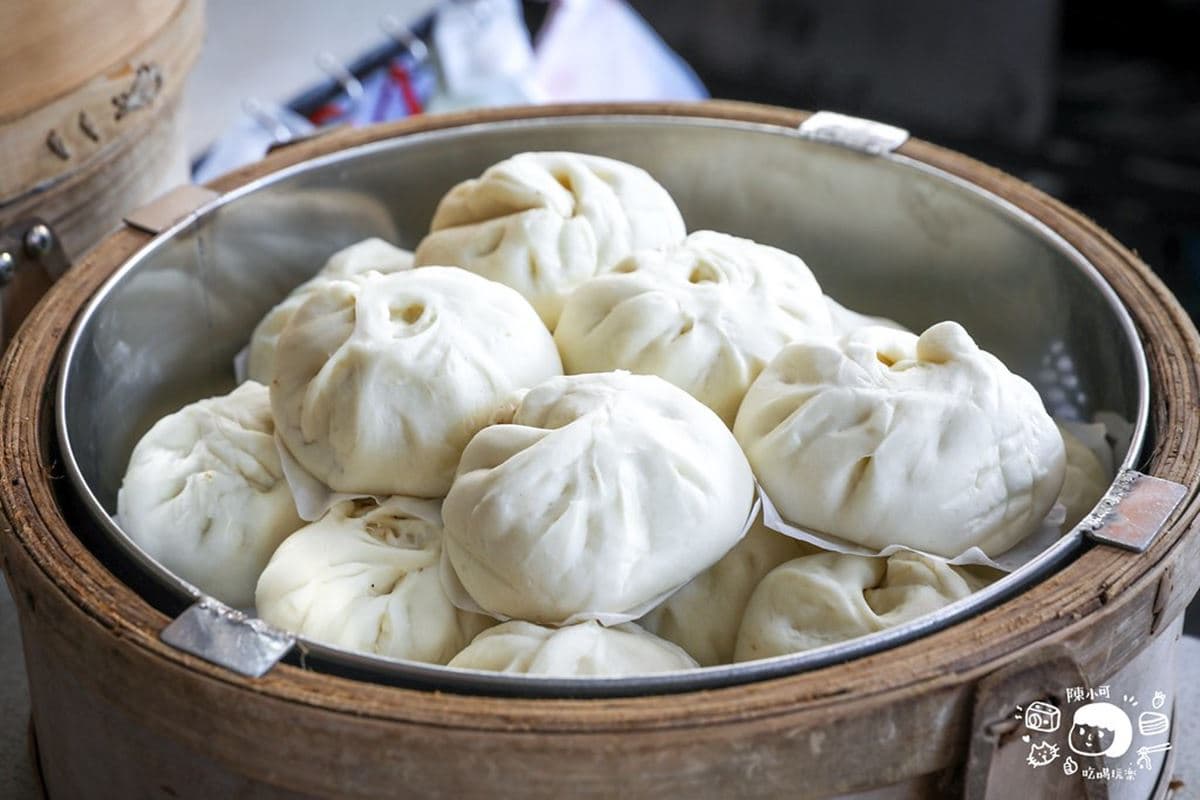 2023辦年貨順吃!迪化街6必嘗:台北最強油飯、秒殺草莓大福、滿料炸蚵嗲 2023辦年貨順吃!迪化街6必嘗:台北最強油飯、秒殺草莓大福、滿料炸蚵嗲
