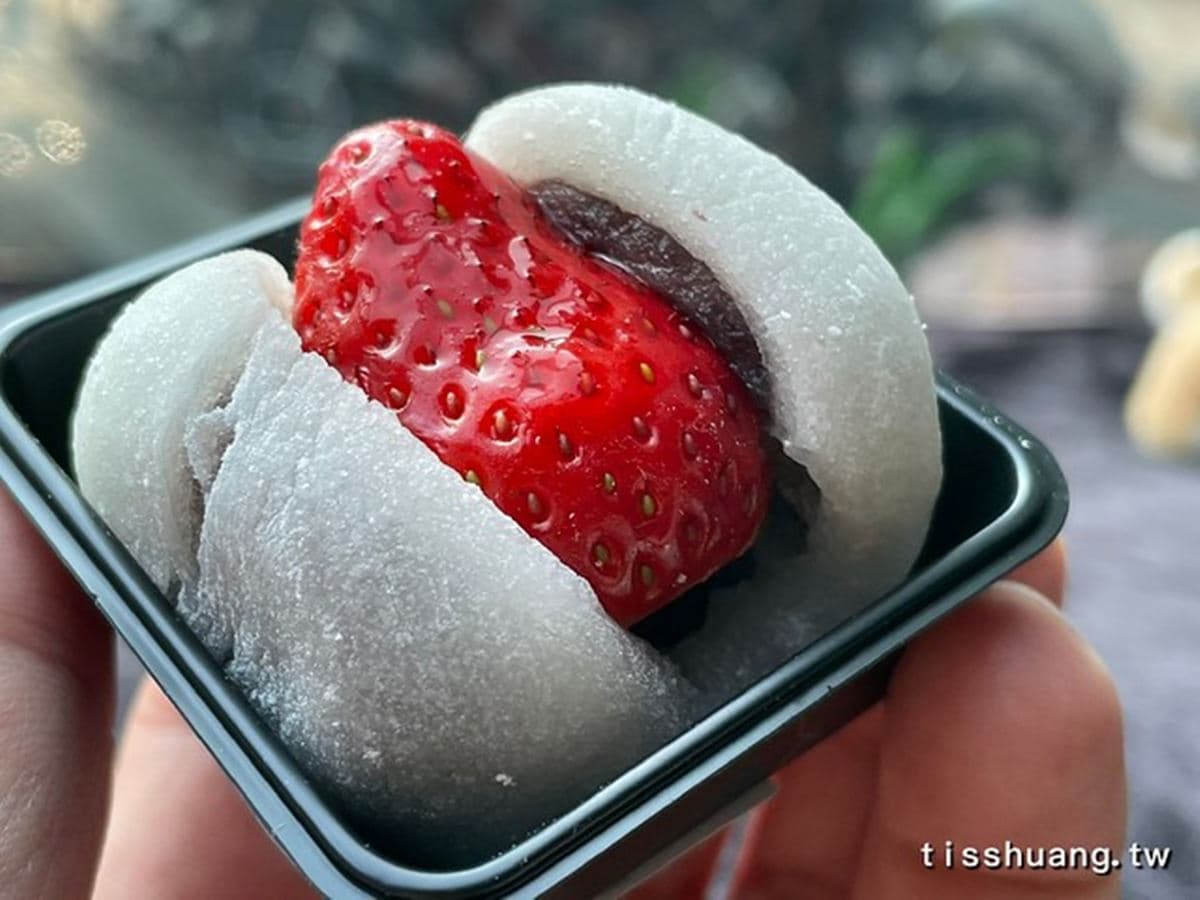 2023辦年貨順吃!迪化街6必嘗:台北最強油飯、秒殺草莓大福、滿料炸蚵嗲 2023辦年貨順吃!迪化街6必嘗:台北最強油飯、秒殺草莓大福、滿料炸蚵嗲