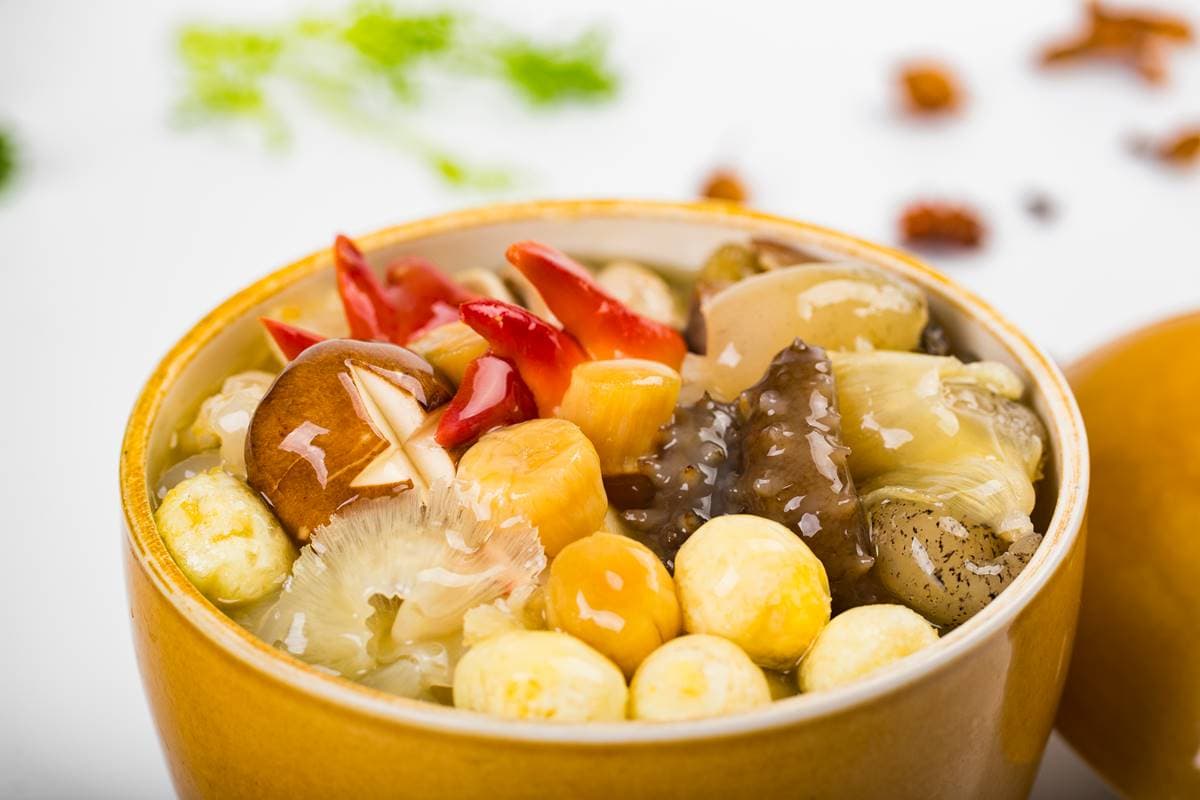 每年除夕都在吃!30種料塞1鍋的「佛跳牆」,為什麼是「年菜之王」 每年除夕都在吃!30種料塞1鍋的「佛跳牆」,為什麼是「年菜之王」