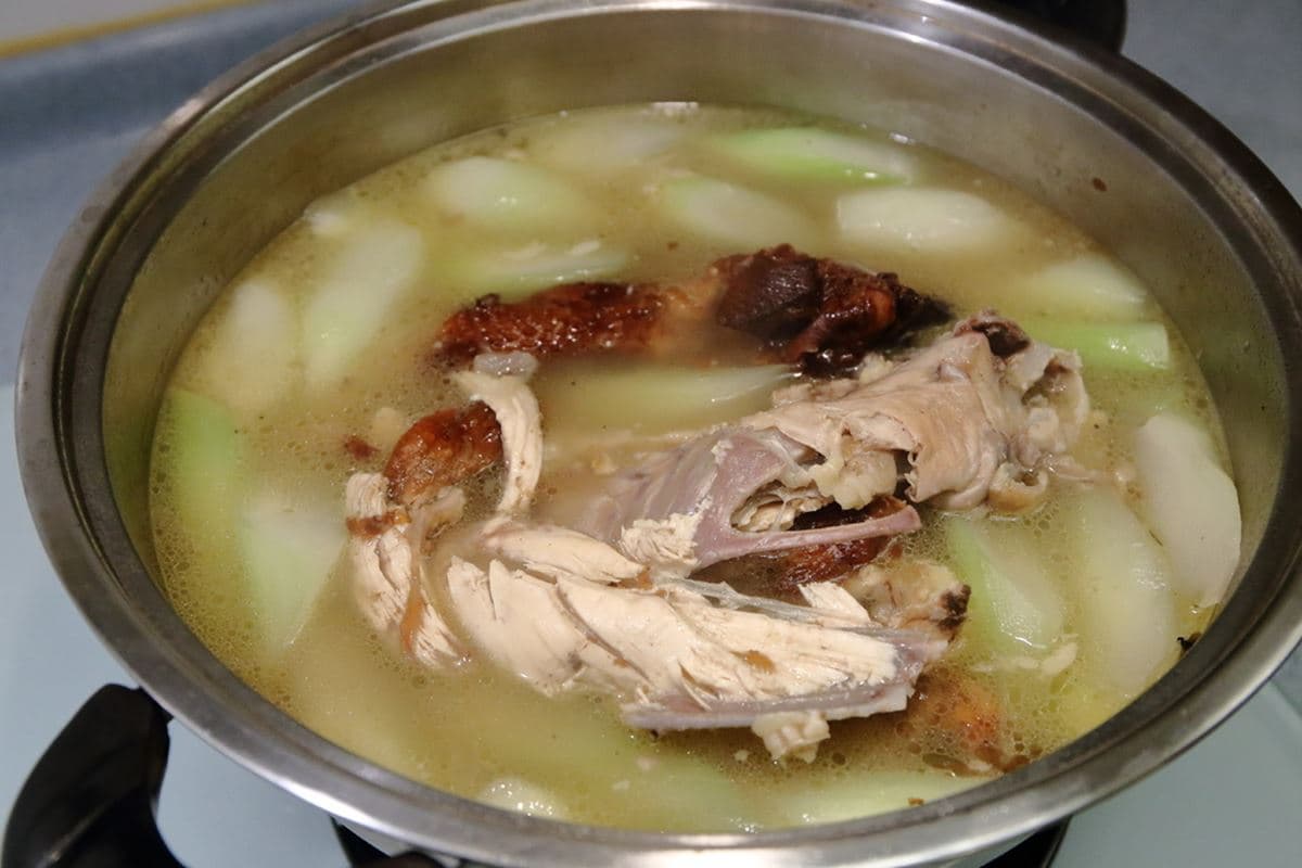 老饕才知神祕美食!「全台最難訂鋼管雞」藏隱密民宅,超級限量想吃看運氣 老饕才知神祕美食!「全台最難訂鋼管雞」藏隱密民宅,超級限量想吃看運氣