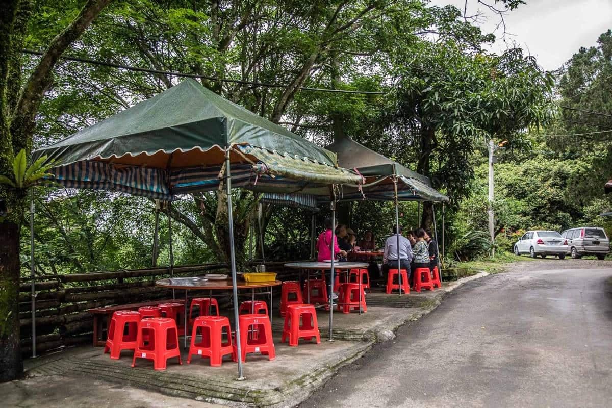 走春途中一定看過!風景區附近最多「這種店」:有吃、有玩、還能唱卡拉OK 走春途中一定看過!風景區附近最多「這種店」:有吃、有玩、還能唱卡拉OK